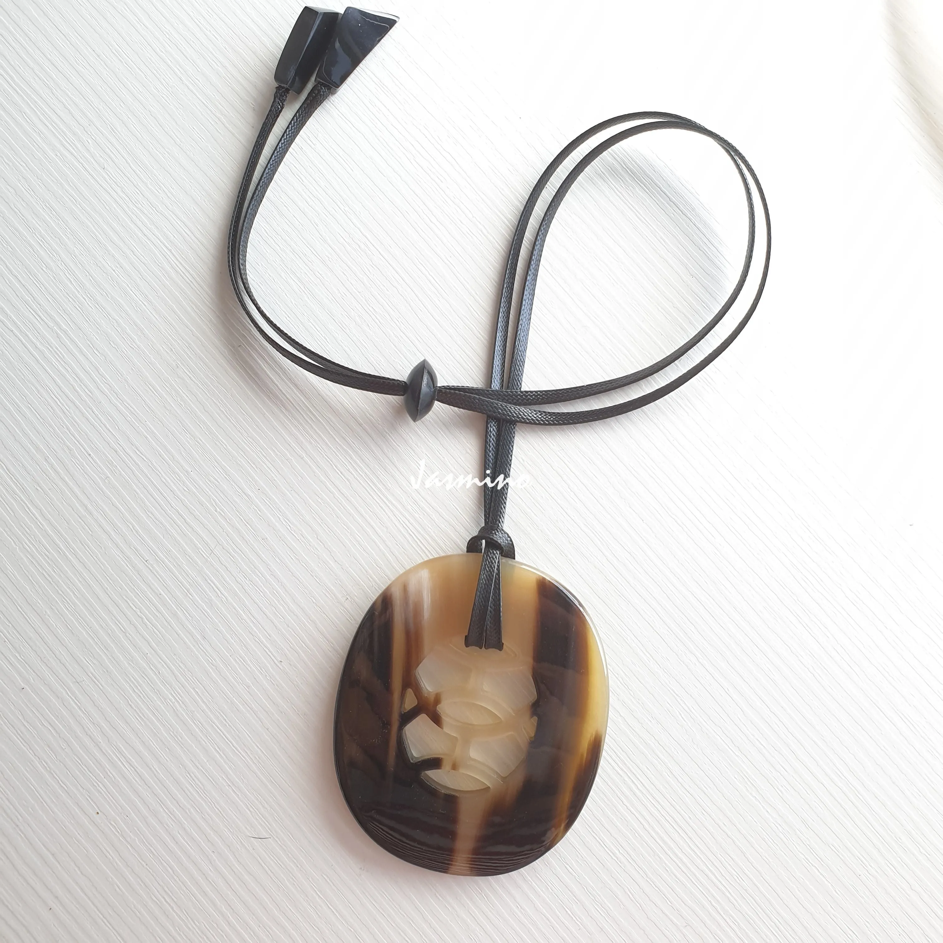 Natural Handmade Pendant J18010, Enhanced Value for Women